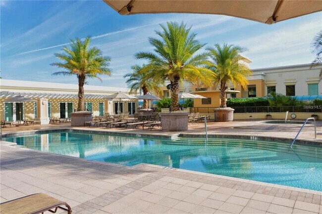 Building Photo - 800 N Tamiami Trl