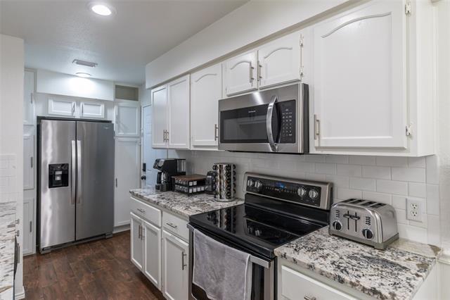 Building Photo - 8073 Bonnie Cir