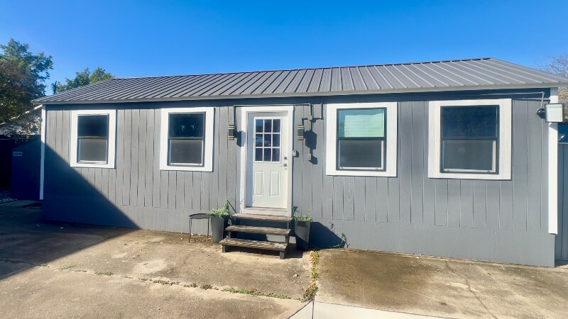 Building Photo - 2717 E Park Blvd