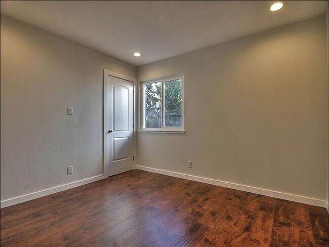 Building Photo - Highly Desirable 4BD/2BA Home in San Jose's Rancho Santa Teresa neighborhood!