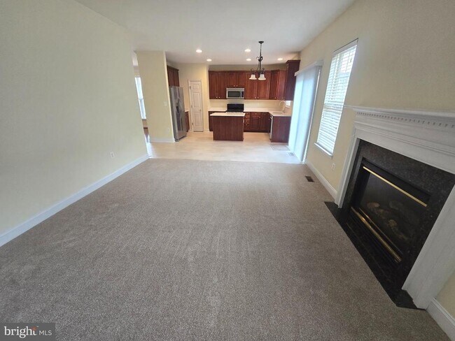 Building Photo - 116 Douglas Dr