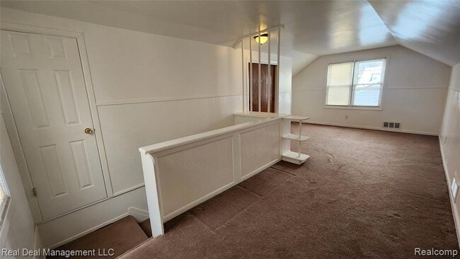 Building Photo - 49 E Fairmount Ave