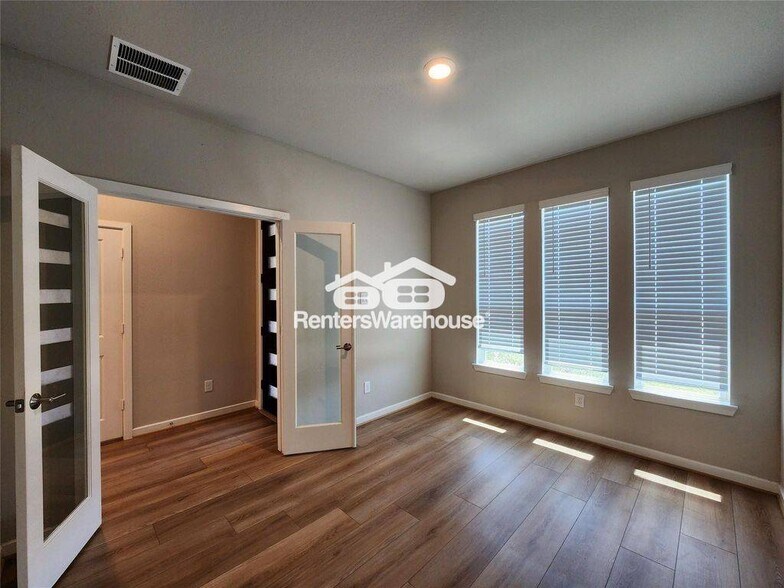 Building Photo - 19014 Whitehaven Bend Ln