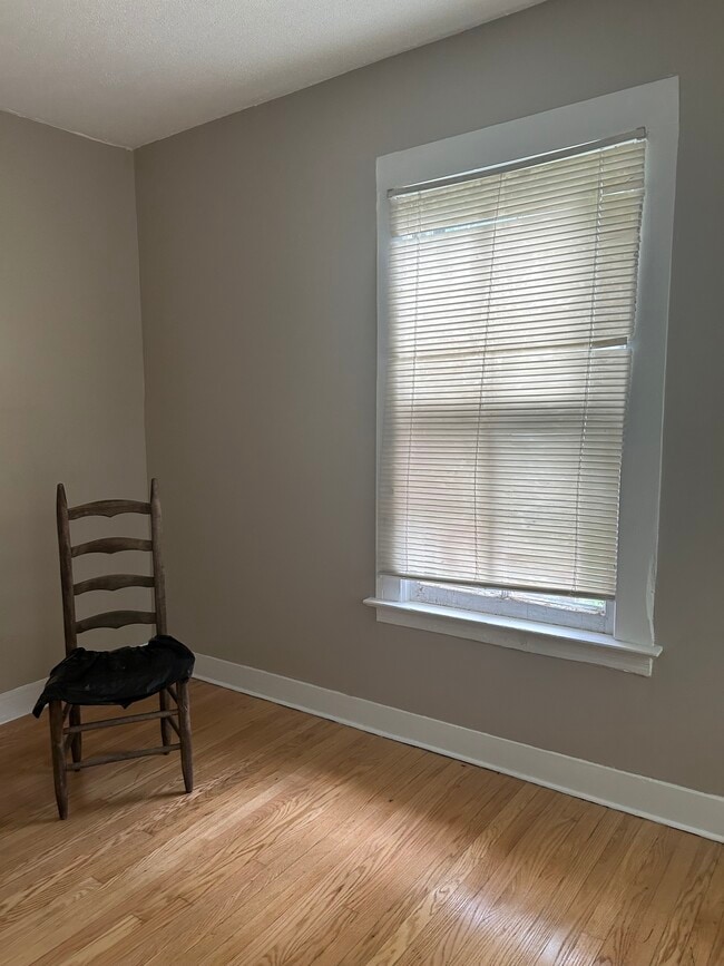 Building Photo - 101 W Gibbs St