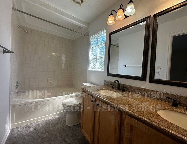 Building Photo - 10263 S Cedaridge Ct