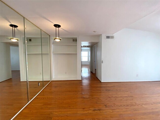 Building Photo - 6001 Reims Rd