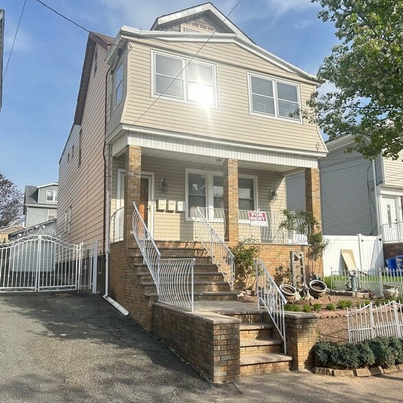 Building Photo - 54 Wolf Pl