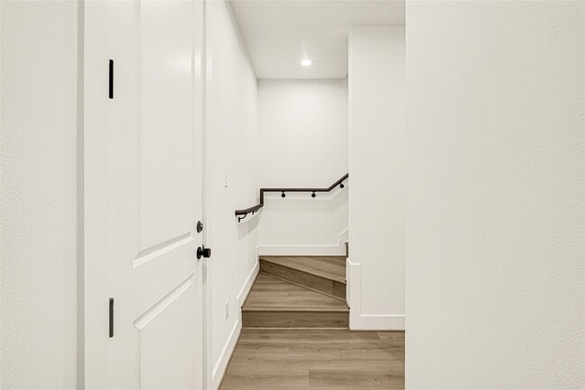 Building Photo - 409 Alvia Run Ln