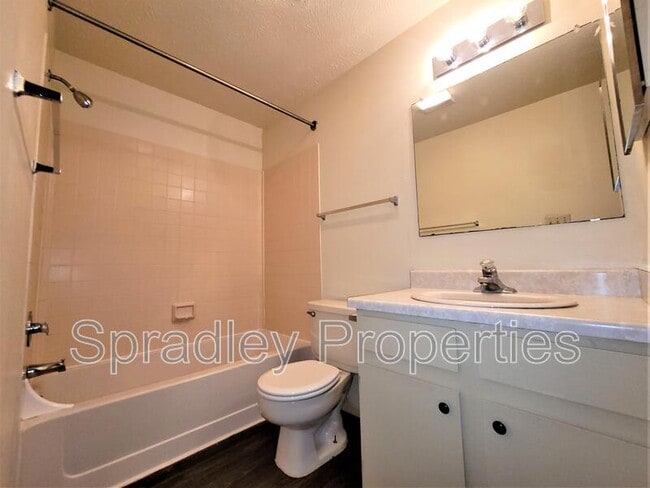 Building Photo - Autumn Chase Apartments