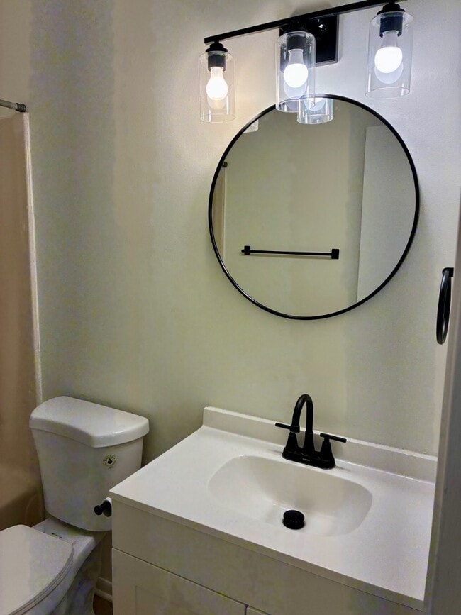 Building Photo - 3408 SW Burnett Rd