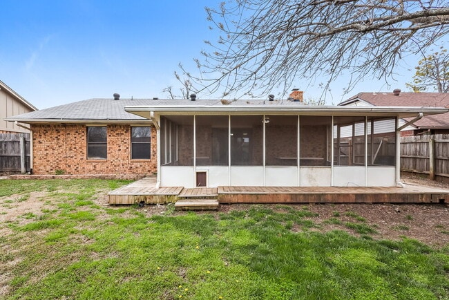 Building Photo - 12913 Heron Ln