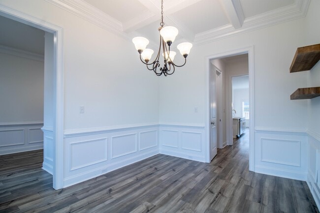 Building Photo - 83 Ivy Lp