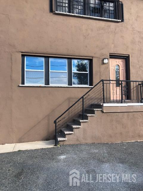 Building Photo - 100 Albert Ave