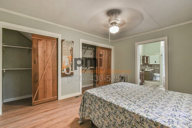 Building Photo - 266 Glenridge Dr