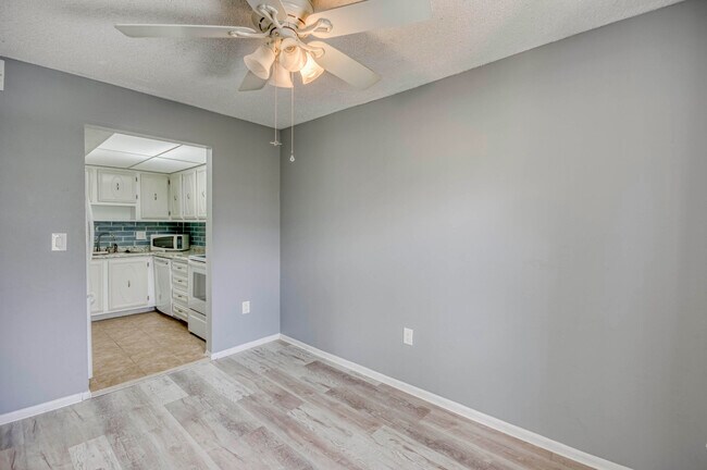 Building Photo - 12120 FL A1AAlt