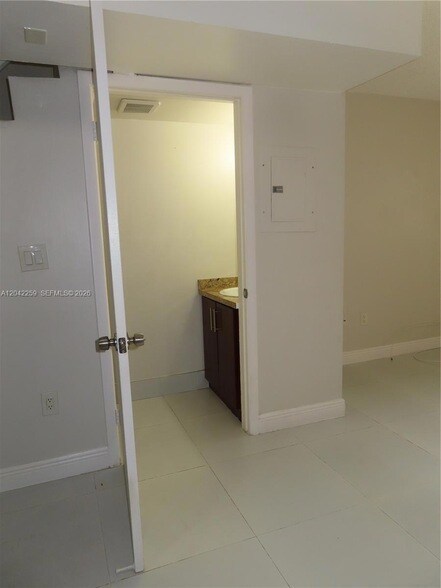 Building Photo - 13894 SW 65th Terrace