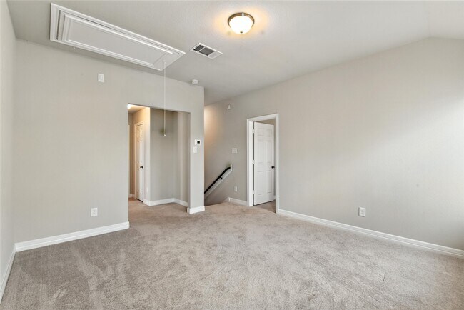 Building Photo - 13207 Rowan Grn Dr