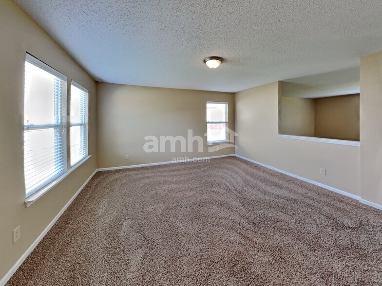 Building Photo - 9104 Cherry Grove Ct