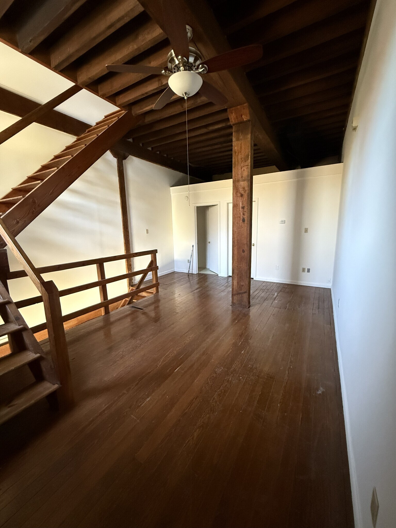 Living room - 11 Spruce St