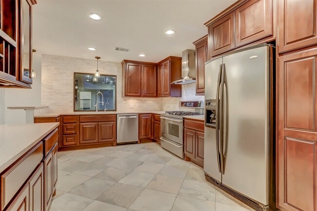 Building Photo - 5438 Briarbend Dr
