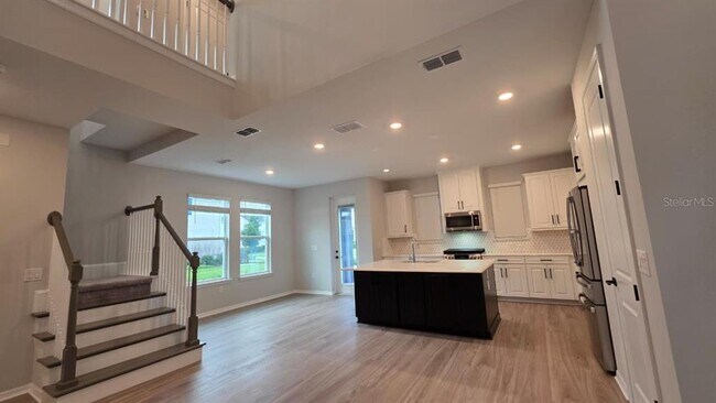 Building Photo - 14768 Field Daisy Dr