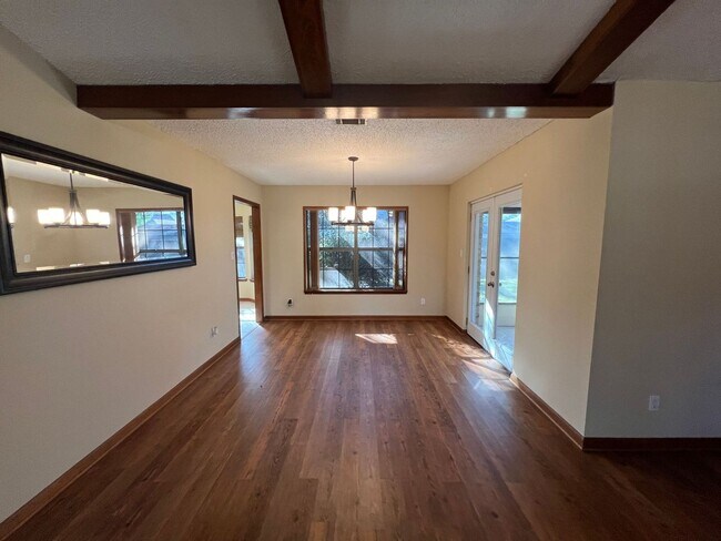 Building Photo - Pensacola - Windermere - 3 Bedroom, 2 Bath...