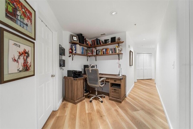 Building Photo - 700 S Harbour Island Blvd