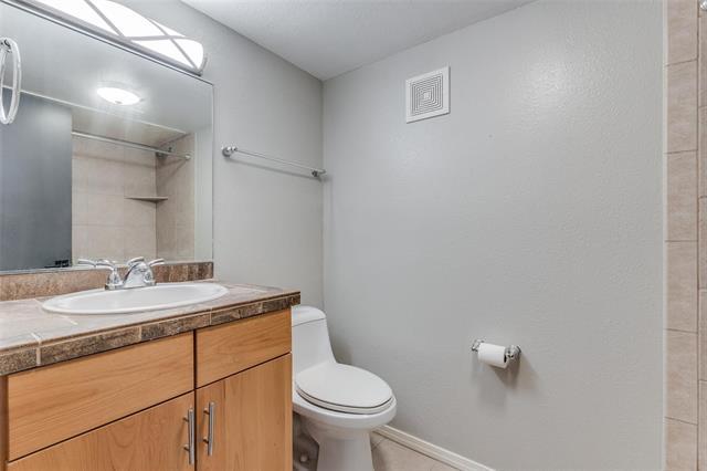 Building Photo - 4616 W Lovers Ln