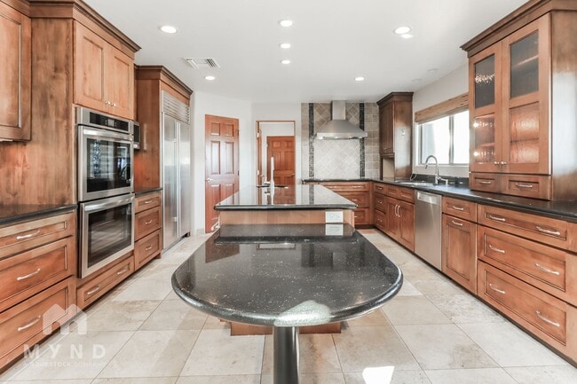 Building Photo - 5727 N PSO Ventoso