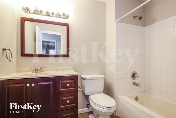 Building Photo - 3687 Shagbark