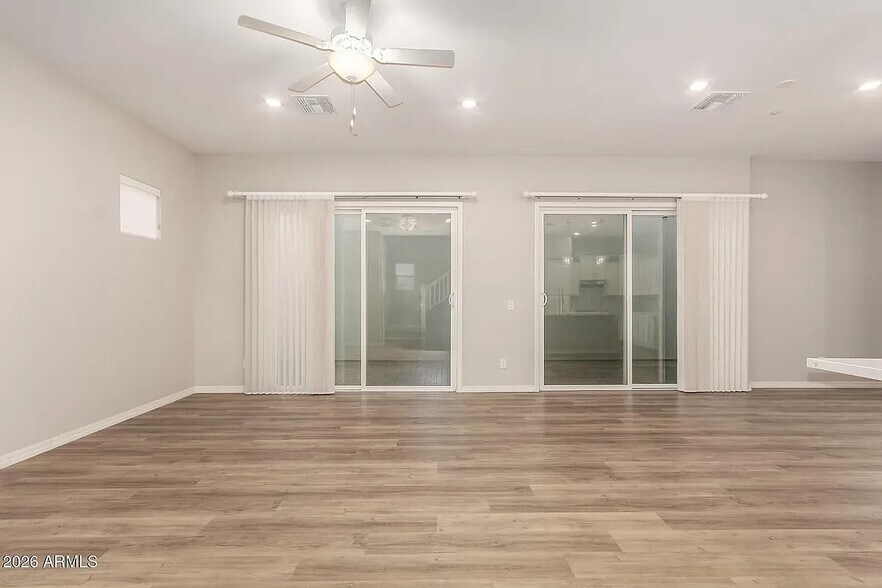 Building Photo - 1476 E Shannon St