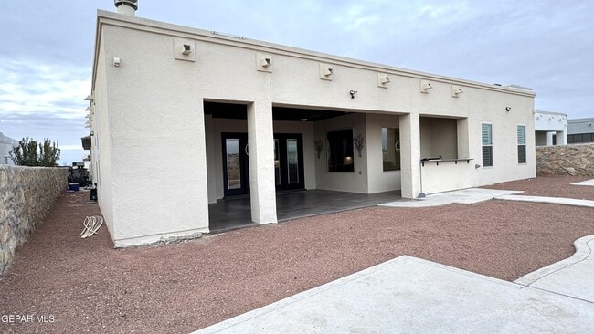 Building Photo - 12408 Fresh Water Dr