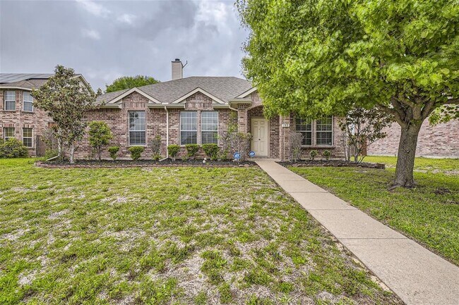 Building Photo - 103 Hollow Tree Dr