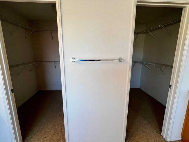 Building Photo - Spacious 4-Bedroom Murrieta Home with Loft & 3-Car Garage