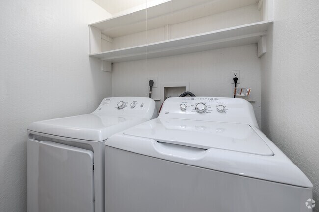 3BR, 2BA - 1,400SF - Laundry Area - Taylor Heights