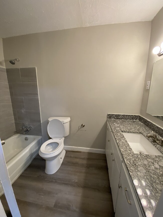 Building Photo - 4253 Ridgefield Ct