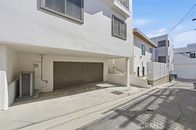 Building Photo - 133 33rd St