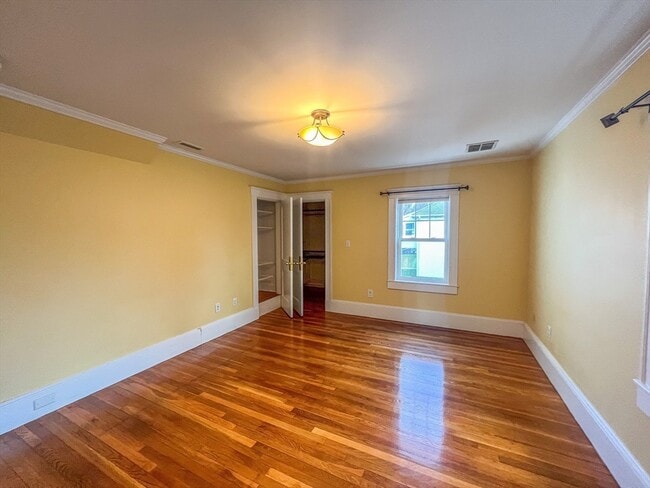 Building Photo - 267 Beech St