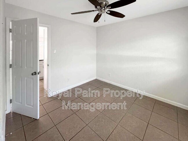 Building Photo - 11594 1st Ave