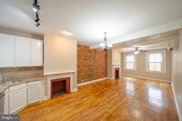 Building Photo - 104 W Gay St