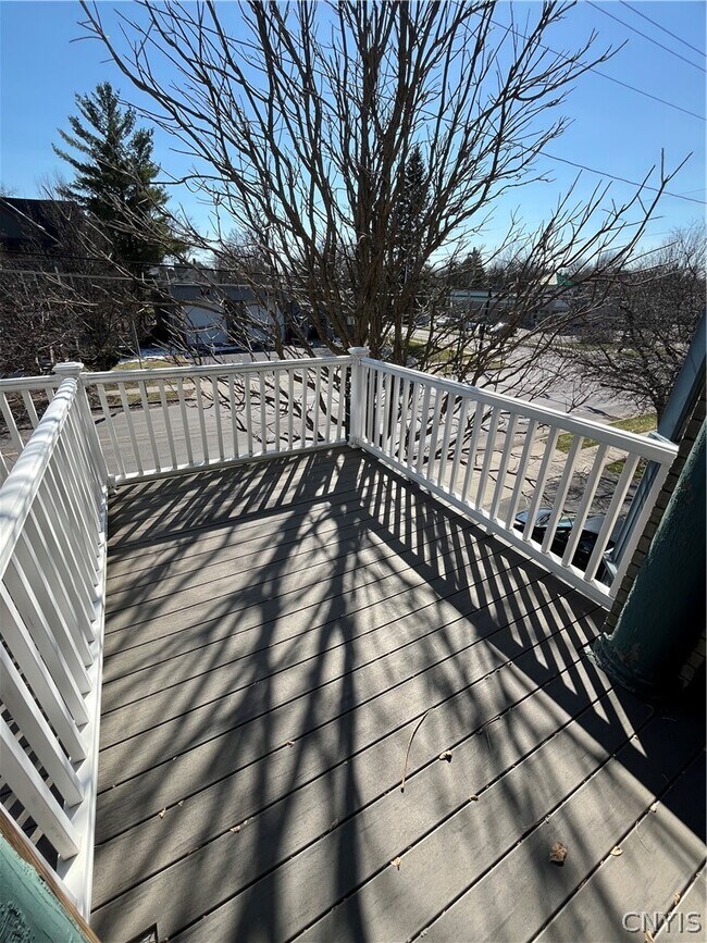 Building Photo - 911 State St