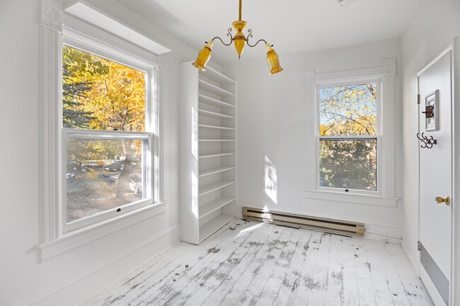 Building Photo - 212 N Monarch St