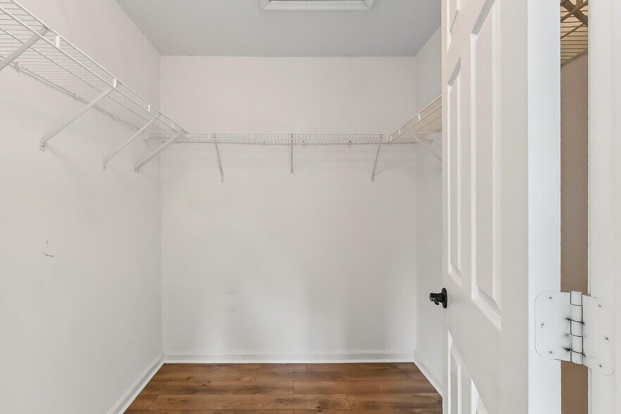 Building Photo - 239 Golden Larch Ter NE