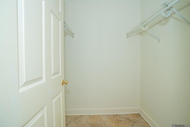 Building Photo - 12386 River Highlands Dr