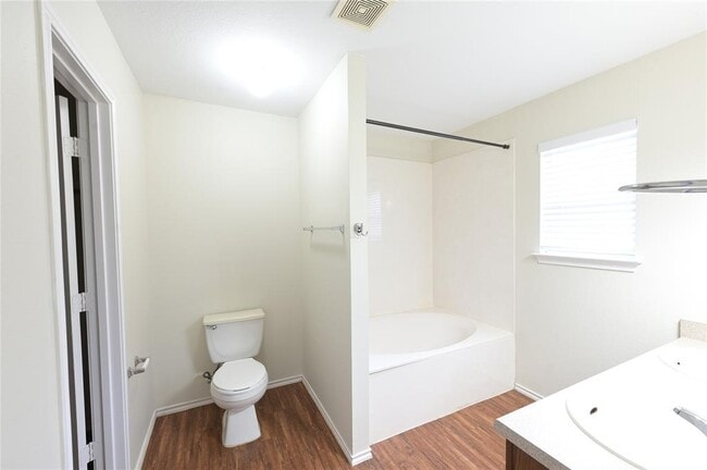 Building Photo - 1512 Poppy Seed Ln