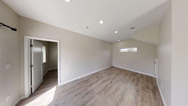 Building Photo - 4BD/2BA on Montezuma