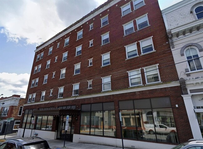 Building Photo - 116 E Pitt St