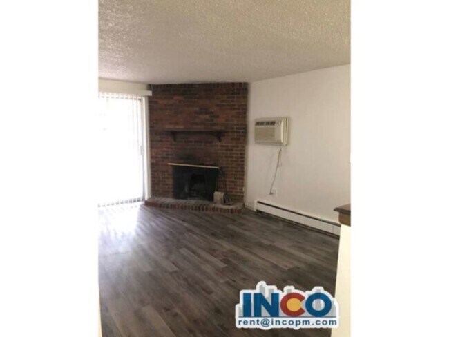 Building Photo - 1390 Everett Ct