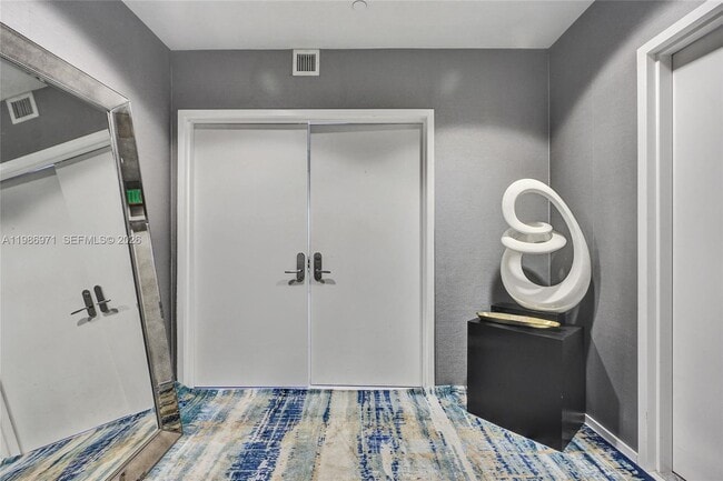 Building Photo - 17121 Collins Ave