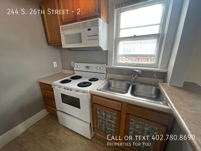 Building Photo - 244 S 26th St